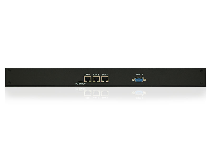 Панель подключения CP-1200: USB-C PD, три LAN и RS-232 DB-9